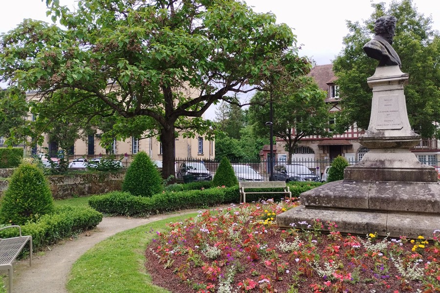 02_Alencon_900x600px