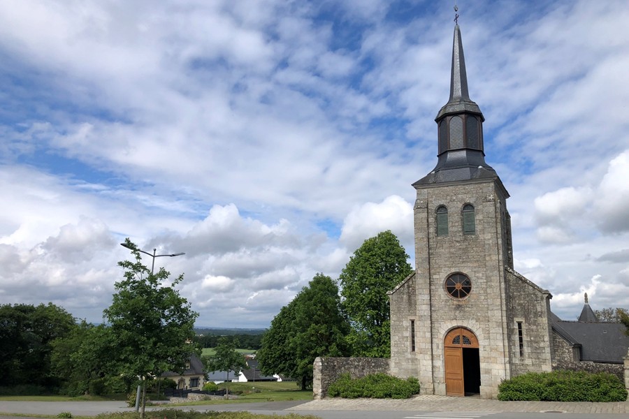 E250299_Tredaniel_Eglise_Photo-900x600px